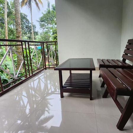 Pknhomestay Kumily Thekkady Exterior photo